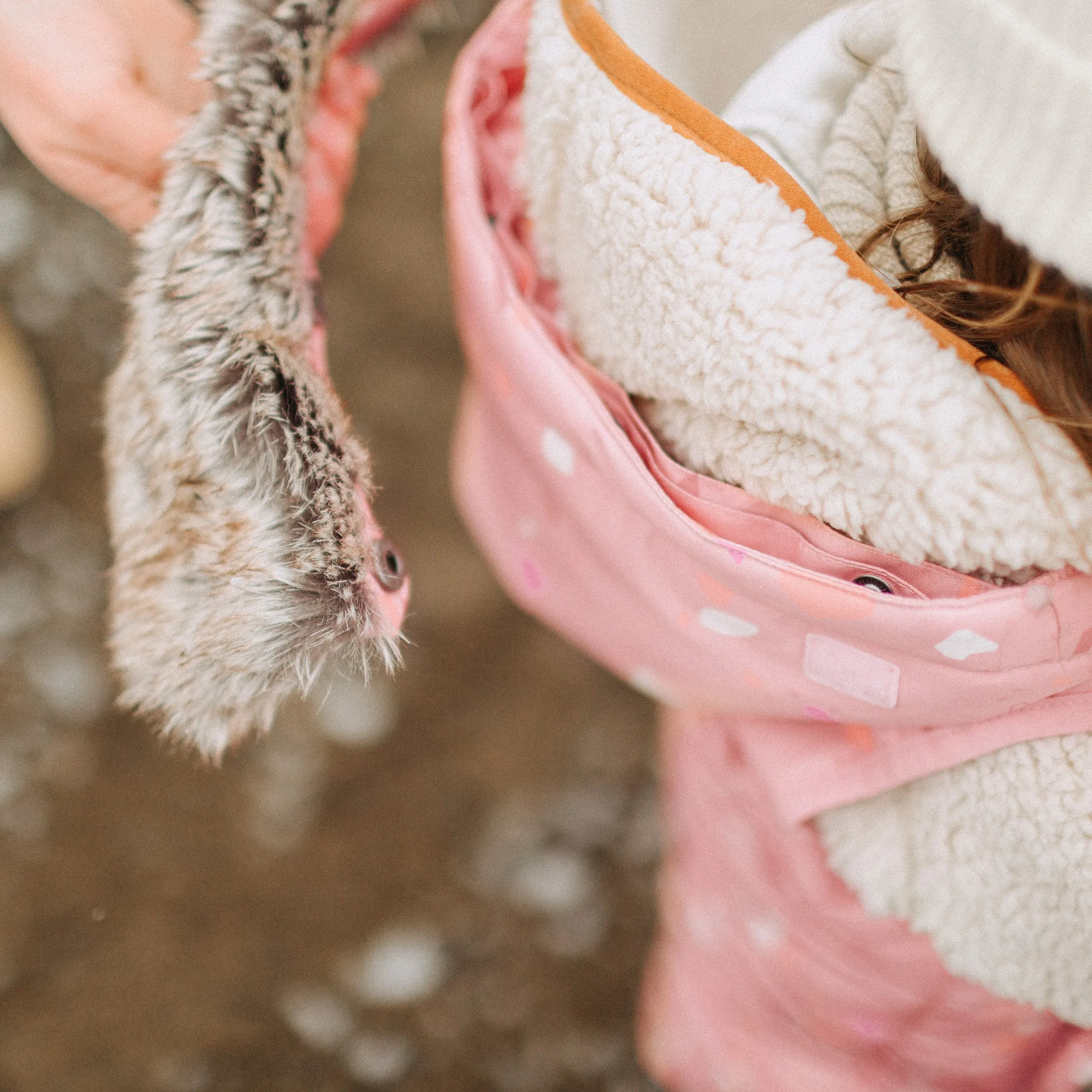 Habit de neige 3 en 1 rose à motifs et fausse fourrure, bébé || 3 in 1 pink snowsuit with print and faux fur, baby